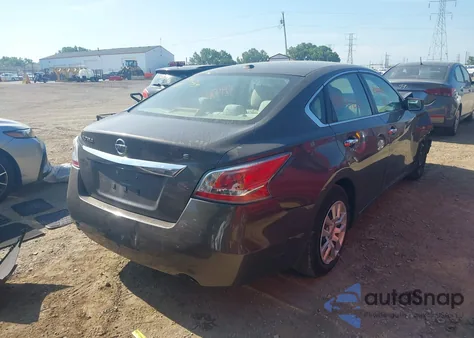 2015 Nissan Altima 2.5 S из США, поврежденный, VIN 1N4AL3AP0FC246245